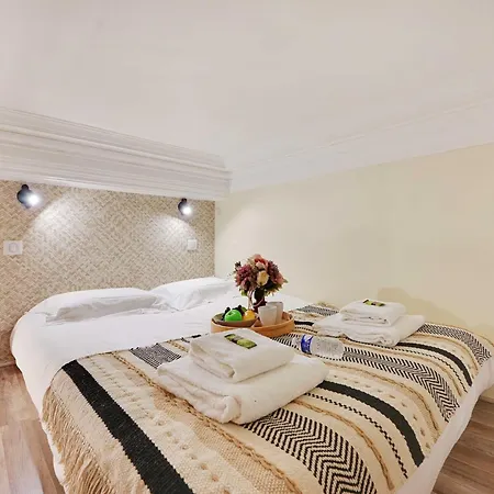 Apartment Proche De L Arc De Triomphe