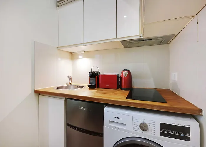 Appartement Proche De L Arc De Triomphe